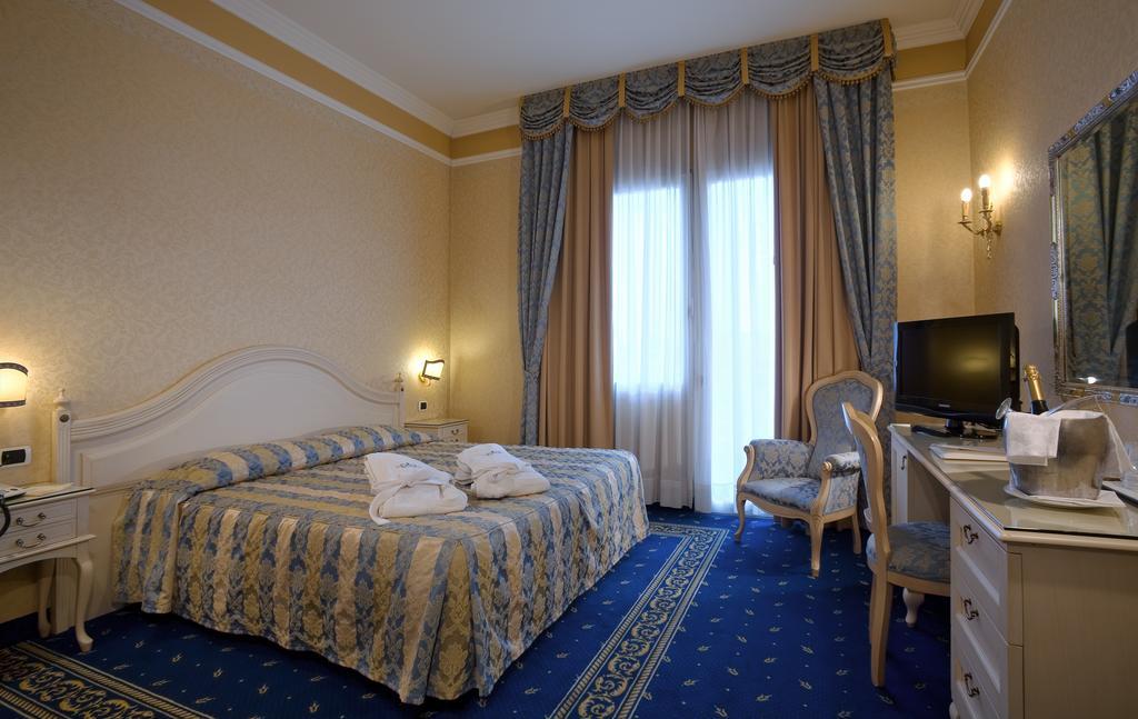 Hotel Terme Helvetia アーバノ・テルメ エクステリア 写真