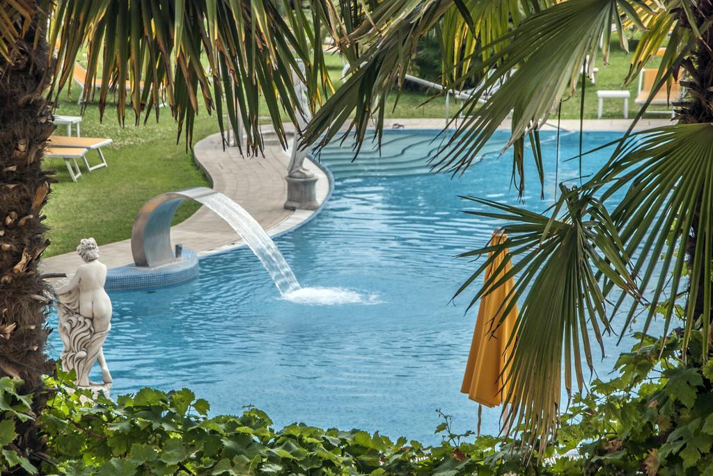 Hotel Terme Helvetia アーバノ・テルメ エクステリア 写真
